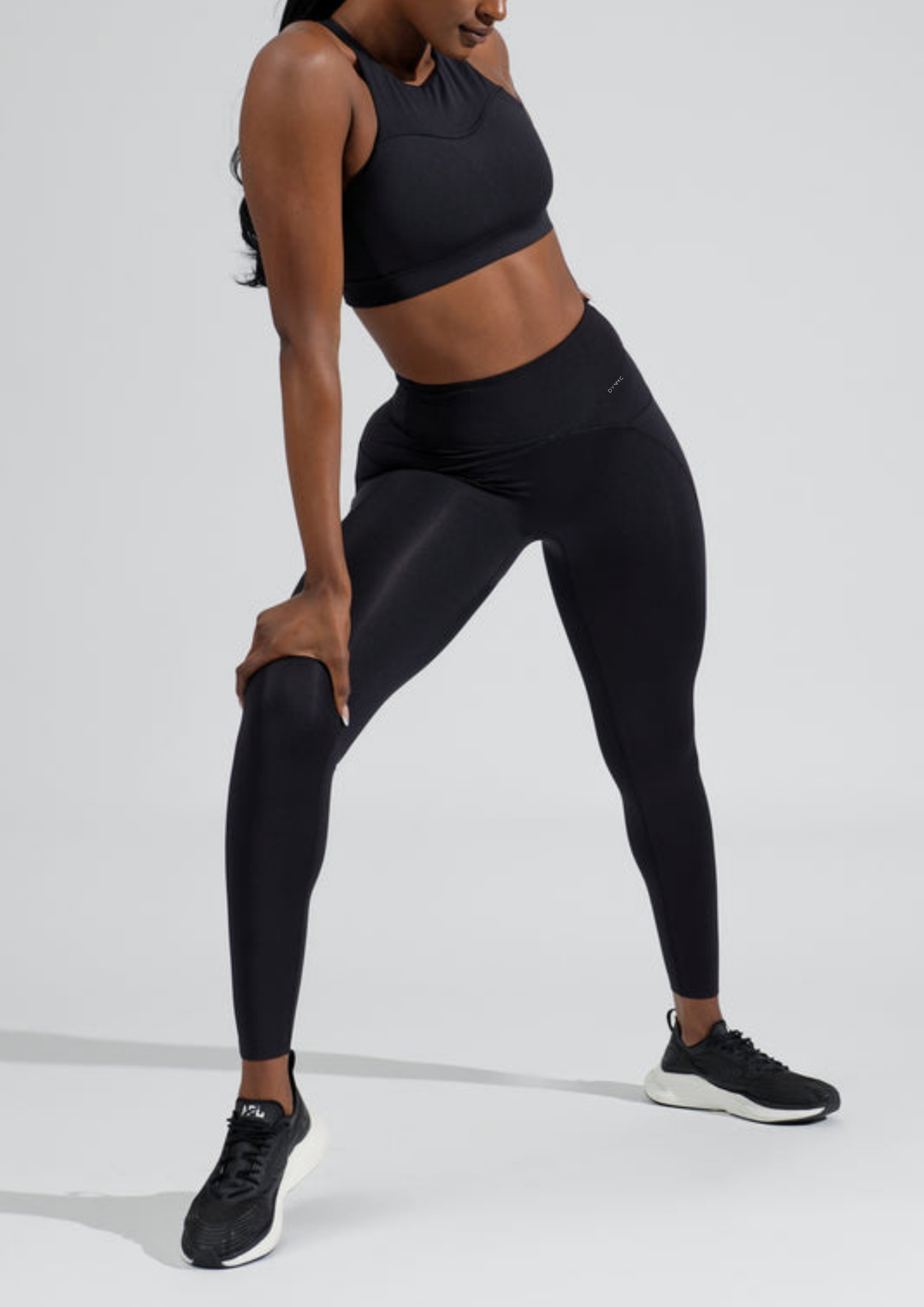 Aurora 4 Pocket Legging in Black