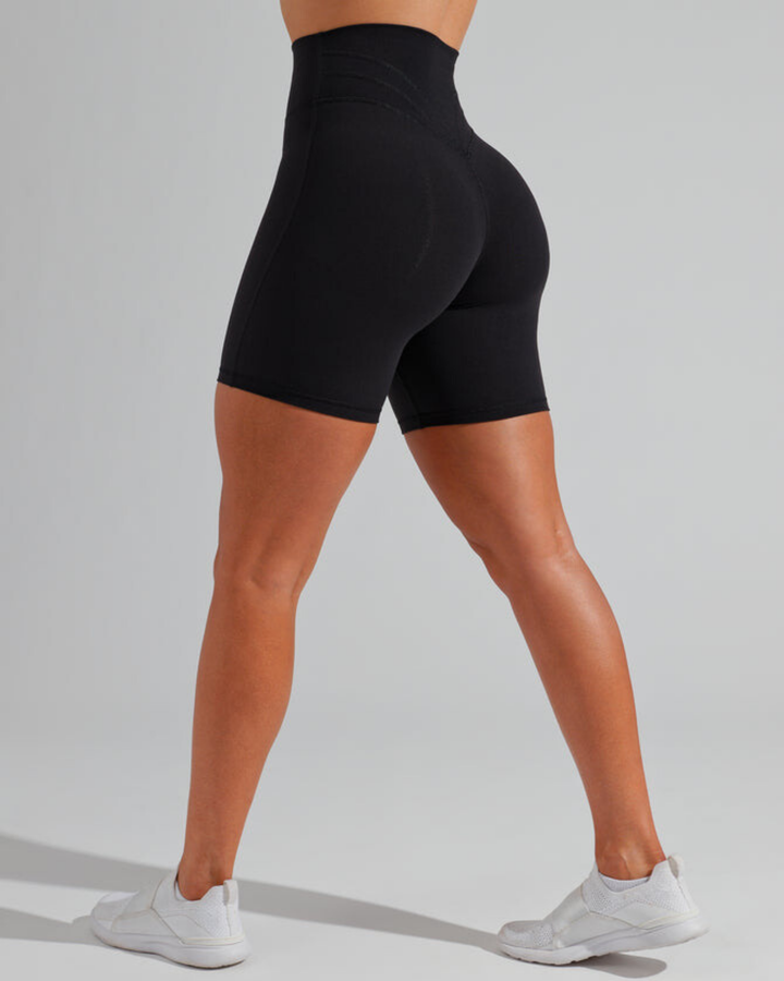 Eris Shorts in Black