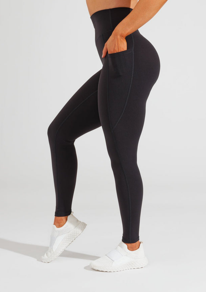 Violet Pocket Legging in Black